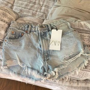 Zara HI-RISE denim shorts. Size 2 US.